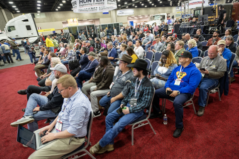 美国路易斯维尔中部卡车展览会展会现场图片