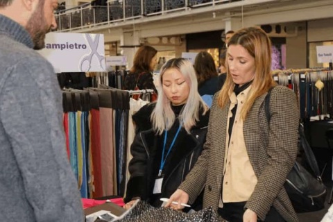 美国洛杉矶纺织服装面料展览会展会现场图片