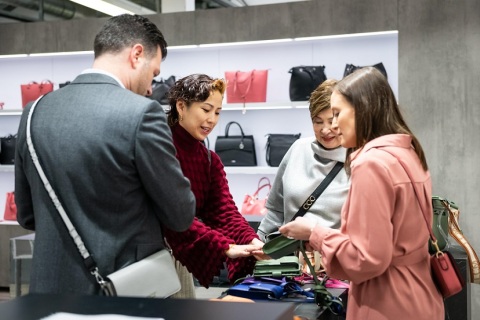 德国奥芬巴赫箱包皮具展览会展会现场图片