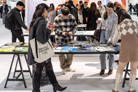 波兰国际时尚服装展览会展会现场图片