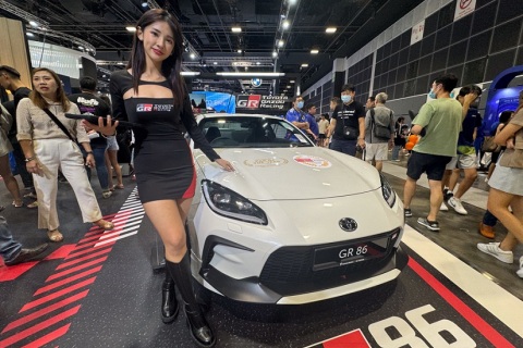 新加坡车展展会现场图片