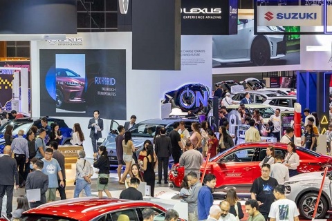 新加坡车展展会现场图片