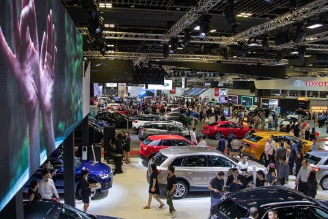 新加坡车展展会现场图片