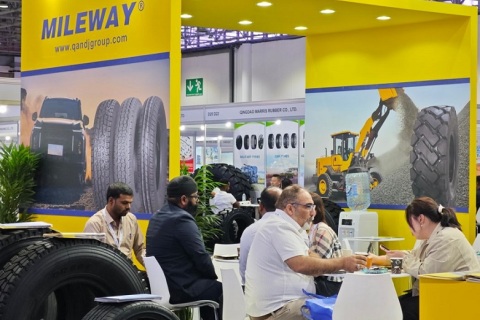 阿联酋沙迦中国轮胎汽配展展会现场图片