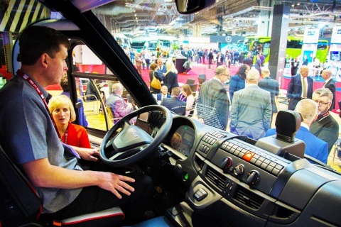 英国伯明翰客车巴士展展会现场图片