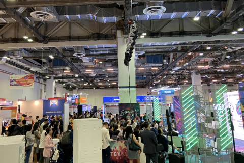 越南亚洲消费电子及通讯展览会展会现场图片