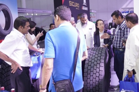 阿联酋沙迦中国轮胎汽配展展会现场图片