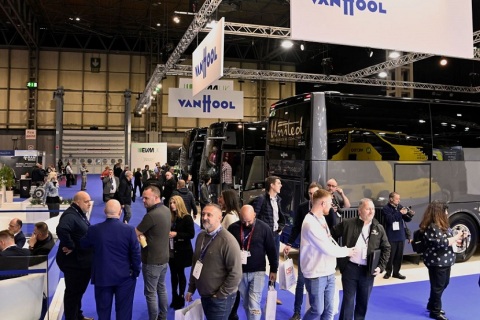 英国伯明翰客车巴士展展会现场图片