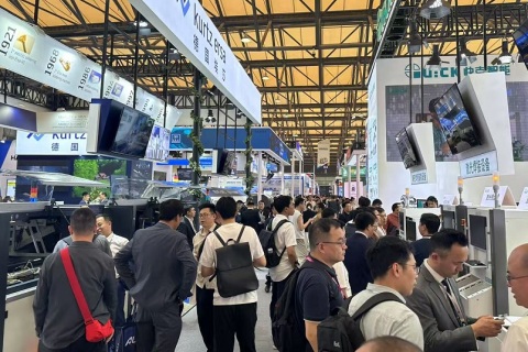 上海国际平板显示设备及技术展览会展会现场图片