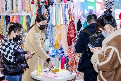上海国际帽子围巾手套展览会展会现场图片