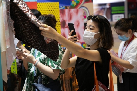 中国上海国际纺织面料及辅料（春夏）展览会展会现场图片