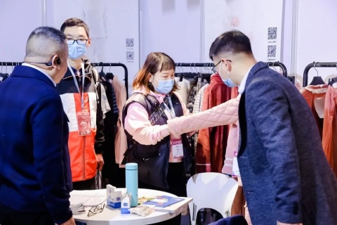 上海国际帽子围巾手套展览会展会现场图片