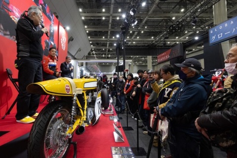 日本东京摩托车展览会展会现场图片