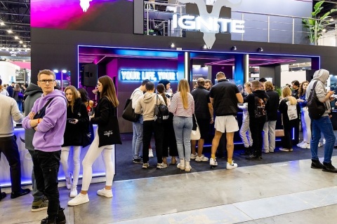 俄罗斯电子烟及水烟展展会现场图片