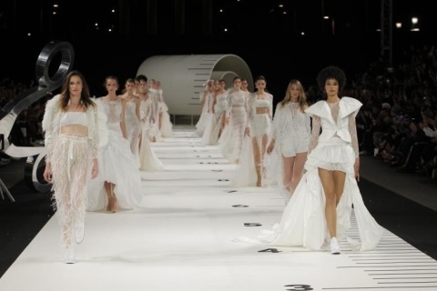 西班牙巴塞罗那婚纱展览会展会现场图片