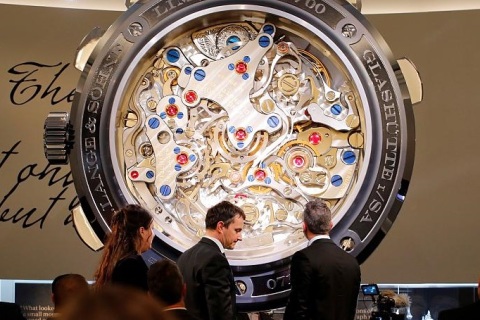 瑞士日内瓦高级钟表展览会展会现场图片