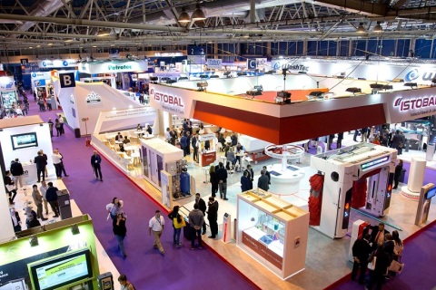 西班牙马德里汽车工业、汽配展览会展会现场图片