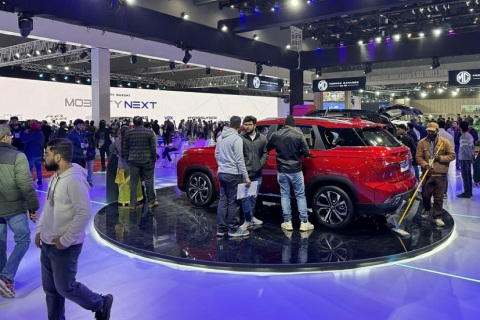 印度巴拉特车、房车、客车展展会现场图片