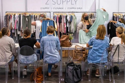 美国纽约春季服装展展会现场图片