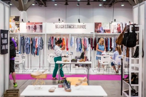 美国纽约春季服装展展会现场图片