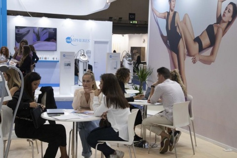 西班牙马德里美容美发展览会展会现场图片