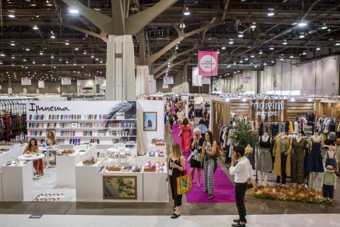 美国纽约春季服装展展会现场图片