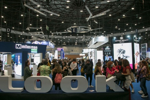 西班牙马德里美容美发展览会展会现场图片