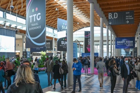 意大利里米尼酒店设计、家具、泳池露营展展会现场图片