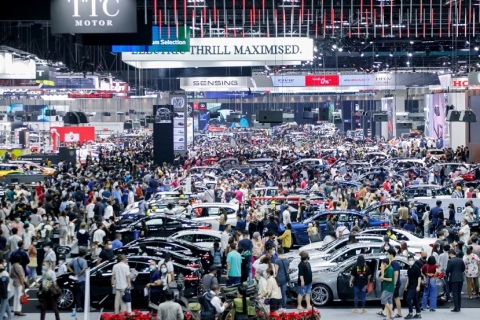 印度巴拉特车、房车、客车展展会现场图片