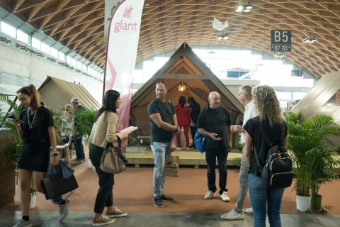 意大利里米尼酒店设计、家具、泳池露营展展会现场图片