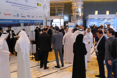 中东迪拜石油天然气展览会展会现场图片