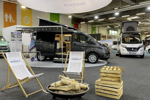 法国巴黎房车展览会展会现场图片