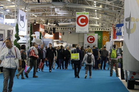 法国巴黎房车展览会展会现场图片