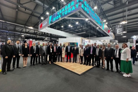 法国巴黎金属建筑展览会展会现场图片