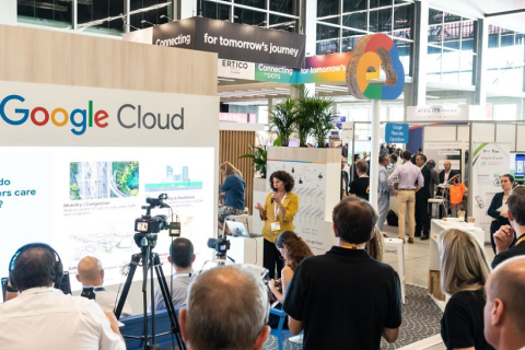 迪拜世界智能交通大会展会现场图片