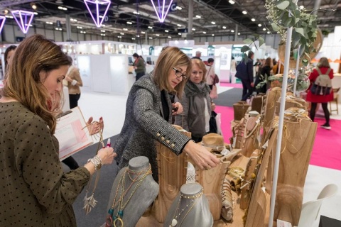 西班牙马德里箱包配饰珠宝展春季展会现场图片