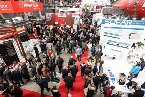 波兰太阳能光伏及风能展览会展会现场图片