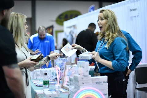 美国亚特兰大宠物护理展览会展会现场图片