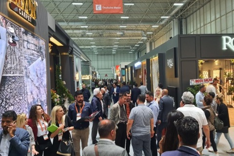 中东迪拜地面铺装、地板展览会展会现场图片