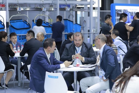 德国法兰克福纺织品专业处理洗衣展览会展会现场图片