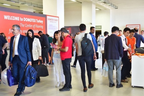 中东迪拜地面铺装、地板展览会展会现场图片