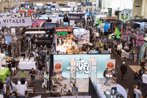 加拿大电子烟及大麻展览会展会现场图片