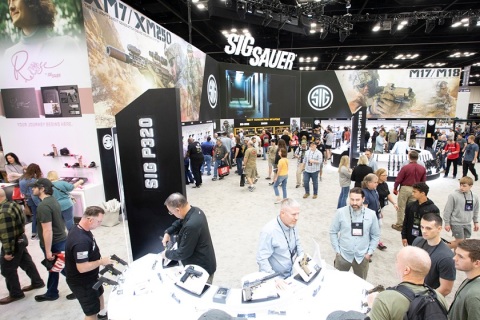 美国全国枪械、步枪年会和展览会展会现场图片