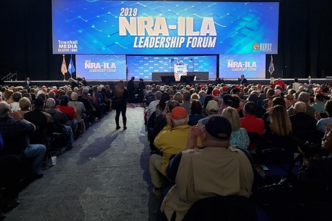 美国全国枪械、步枪年会和展览会展会现场图片