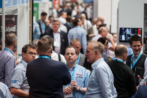 德国斯图加特汽配及供应链展览会展会现场图片