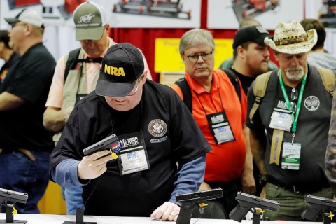 美国全国枪械、步枪年会和展览会展会现场图片