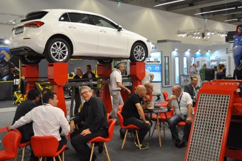 德国斯图加特汽配及供应链展览会展会现场图片