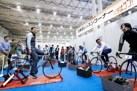 日本东京自行车展览会展会现场图片