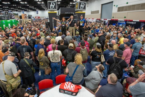 美国全国枪械、步枪年会和展览会展会现场图片