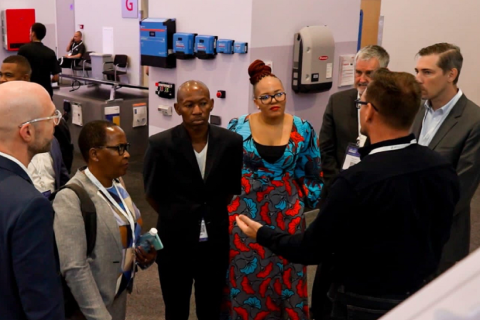 南非太阳能及储能展览会展会现场图片